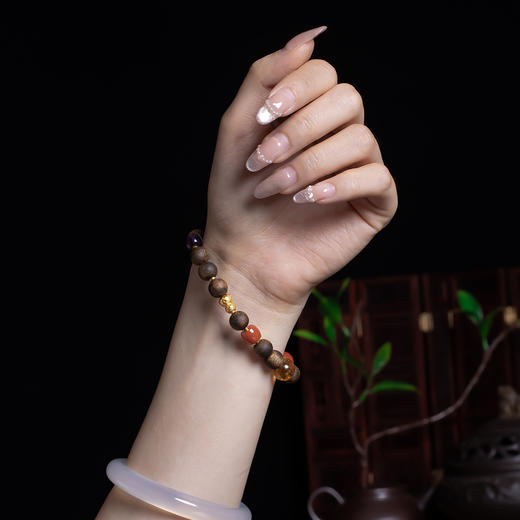 XY0378沉香+南红碧玉水晶多宝手串 商品图0