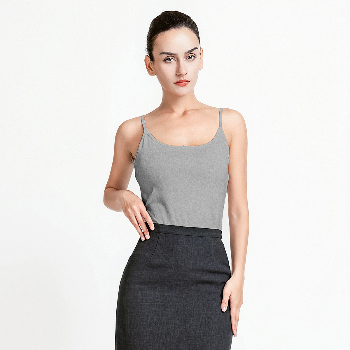 LIZZY 简约精梳棉修身百搭吊带打底背心7637