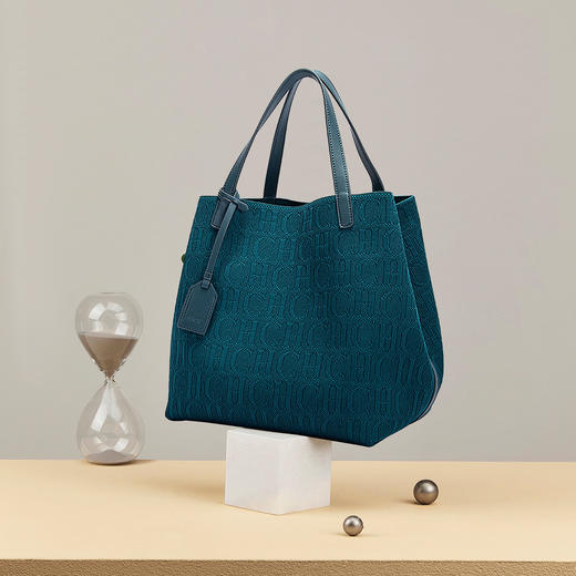 【预售3天】2025新款时尚设计女式托特包大容量高级感百搭通勤水桶包CN2C2094 商品图0