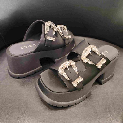 LFGJ16702时尚厚底凉拖 商品图5