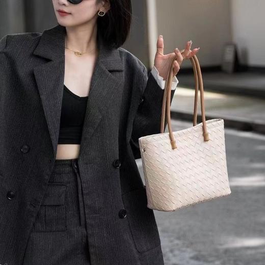 【预售3天】托特包编织包2025新款小众设计潮大容量女腋下通勤手提女包YM71040 商品图1