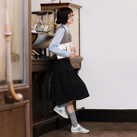 【春上新】  【新品】7楼 NewBalance复古薄底男/女鞋吊牌价：899元 商品图1