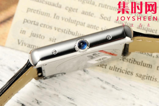 卡地亚Tank AF坦克系列 中号 女士石英腕表
【表壳】表盘尺寸：中号33.7mm*25.5mm 商品图6