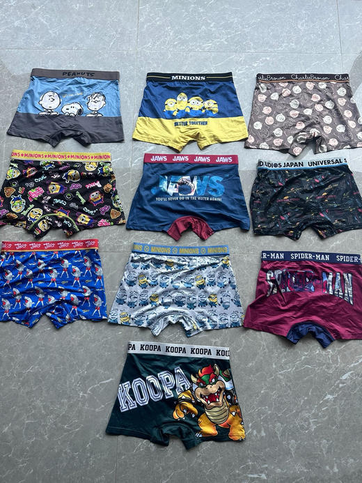 全新正品日本环球影城小黄人蜘蛛侠等快干冰丝弹力平角裤男士短裤

尺码M适合120-140斤 L适合140-160斤
特价💰79四条包邮，颜色随机
贴身衣物无质量问题不退换 商品图1