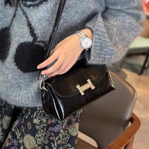 【预售3天】高级质感小包包女2025新款手袋简约百搭小方包复古洋气通勤斜挎包YM6913 商品图1