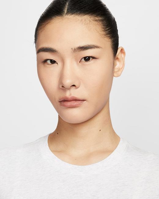 Nike耐克 Sportswear Essentials 女子印花T恤DX7907-052 商品图2