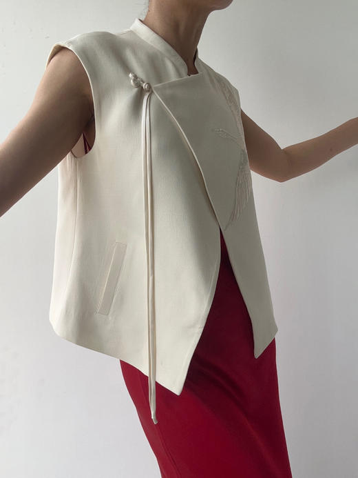 丝所｜S23N001 惊鸿斜襟马甲［ 黑A  / 白B  ] 商品图1