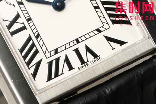 卡地亚Tank AF坦克系列 小号 女士石英腕表
【表壳】表盘尺寸：小号29.5mm*22mm 商品图4