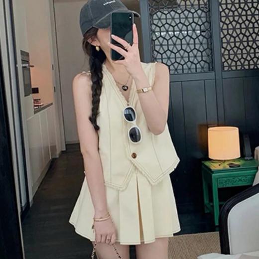 【AUChris澳克里斯小香风马甲两件套】 98% 棉斜纹面料 撞色缝纫线 +复古纽扣 富家乖乖女氛围直接拿捏住 商品图6