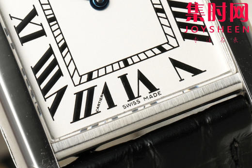 卡地亚Tank AF坦克系列 中号 女士石英腕表
【表壳】表盘尺寸：中号33.7mm*25.5mm 商品图4