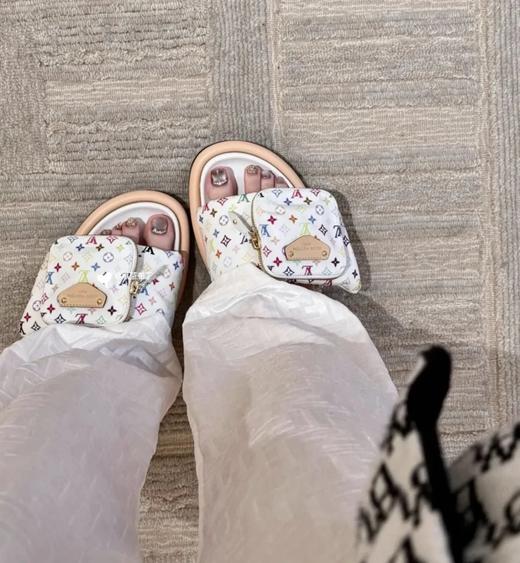 炸街单品  买手店  三彩面包拖鞋  村上隆合作款  魔术贴厚底拖鞋  夏日必备 商品图0