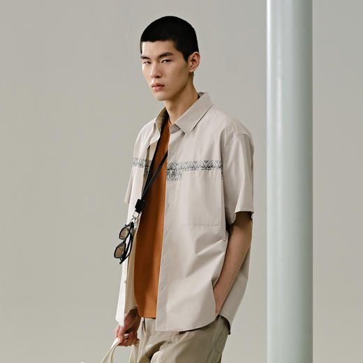 GXG男装 卡其色简约图案短袖衬衫24年夏热卖衬衫G24X232002 商品图2