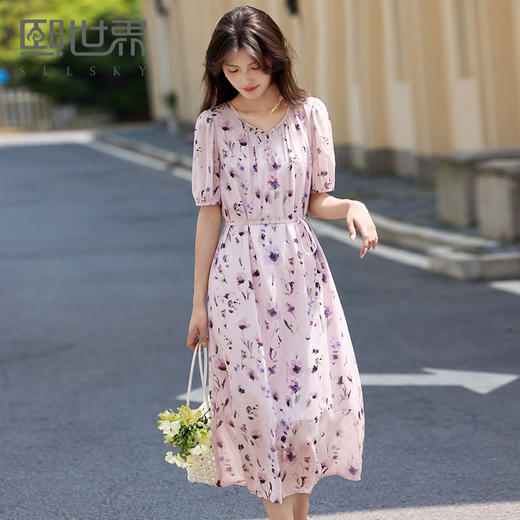 熙世界假日风紫色碎花连衣裙女2025夏日新款法式泡泡袖雪纺a字裙 商品图0