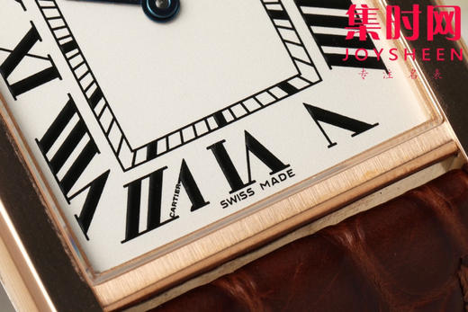 卡地亚Tank AF坦克系列 中号 女士石英腕表
【表壳】表盘尺寸：中号33.7mm*25.5mm 商品图4