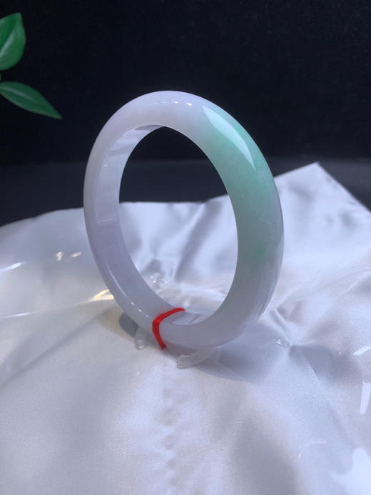 620095，60.5淡春彩手镯，一截淡雅的绿底，淡淡的紫底，清新干净 商品图2