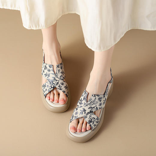 【预售5天】7cm舒适软底交叉带罗马鞋女夏真皮增高跟露趾休闲百搭厚底凉鞋T1&L2396-1 商品图3