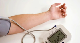  体检发现“血压偏高”？医生点名两类人很危险 