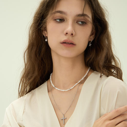 ARSIS银饰｜印记系列 艺术字母耳环 商品图1