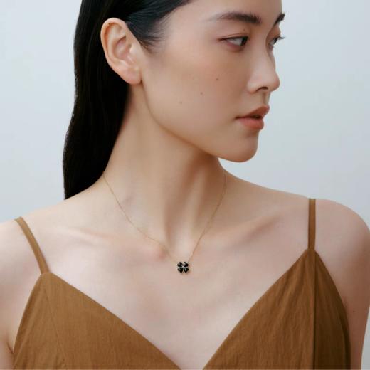 2楼「新品」Fellala/翡拉拉「四叶草」925银饰项链黑色高贵优雅颈饰货号925413204吊牌价1399现价1259 商品图1