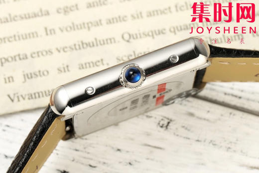 卡地亚Tank AF坦克系列 小号 女士石英腕表
【表壳】表盘尺寸：小号29.5mm*22mm 商品图5