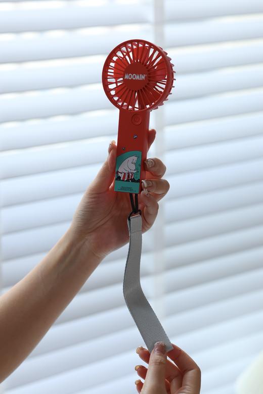 ⏰ 热星人的续命法宝❗️ 哥尼和姆明妈妈限定❗️库存告急，速冲 【 Airmate艾美特手持小风扇 】 超值福利 ¥ 26.9💰就能带走 ✅ 3档调风，静音电机低至20dB  商品图5