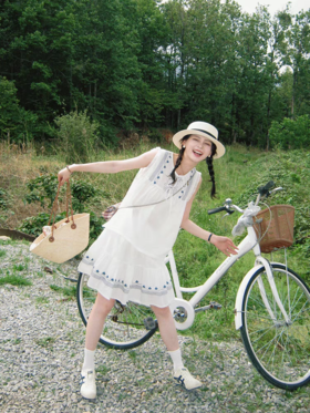 浮生八记/25A058/25A059/法式复古航海系重工花朵刺绣上衣半裙