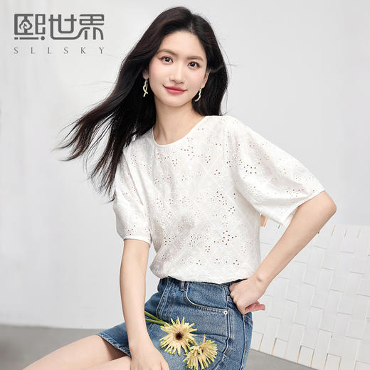 熙世界白色镂空刺绣蕾丝衬衫女夏季宽松休闲圆领上衣气质套头衬衣 商品图0