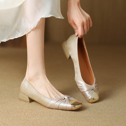 【预售5天】法式拼色粗跟单鞋女新款浅口晚风通勤小香风女鞋KYD&31-12 商品图0