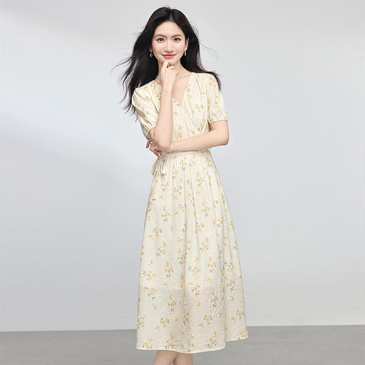 熙世界黄色碎花连衣裙女2025年夏季新款法式收腰V领茶歇绝美裙子 商品图2