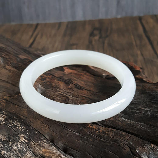 【天然正品】天然无杂裂青海藕粉料60号和田玉手镯60.2MM女士现售价：2880！080425AH50 商品图3