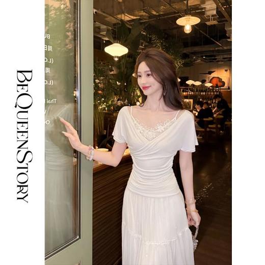 BeQueenStory【缪斯花坊】高级层次感设计不规则拼接蕾丝花边T恤 商品图0