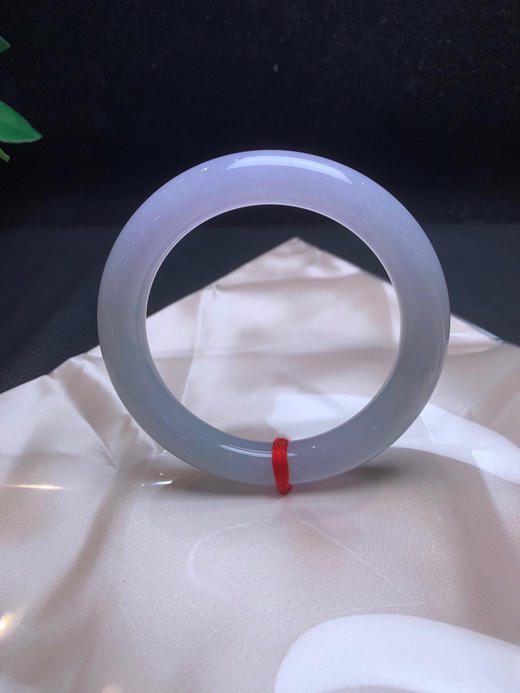 620099，57.8 紫罗兰圆条，一半紫罗兰底色、一半带些绿底，油润细腻 商品图2