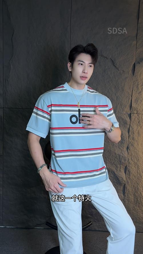 T3530夏季高级感新款男士简约条纹印花字母短袖T恤慵懒风百搭圆领上衣 商品图0