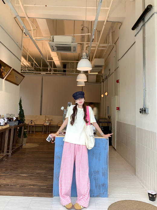 <曾小咸推荐>慵懒休闲奶黄色后背印花短袖T恤 商品图11