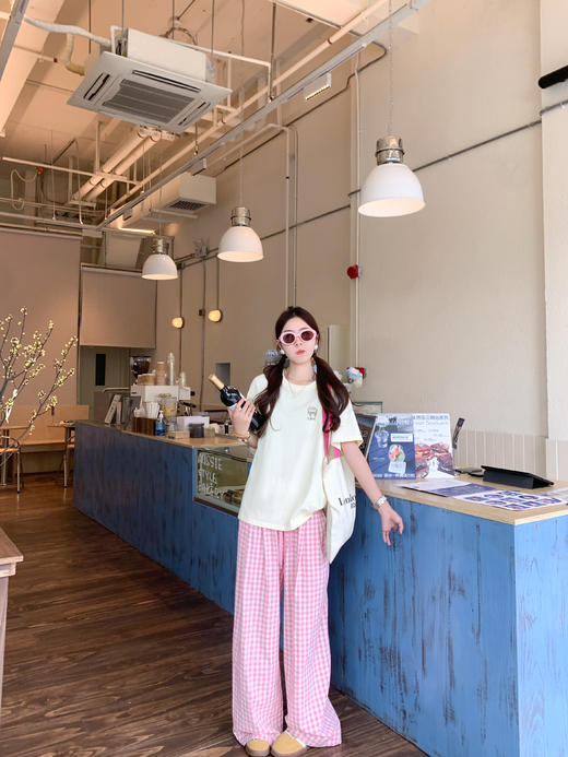 <曾小咸推荐>慵懒休闲奶黄色后背印花短袖T恤 商品图6