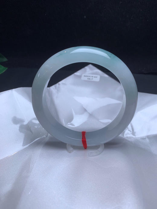 620106，58.7飘花手镯，润润的，底妆干净清新 飘清新蓝花 商品图2