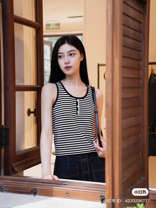 61-5 纯圆正 小禾 7057款 桑蚕丝有机棉 贝壳纽扣 黑白条纹基础款背心 商品图0