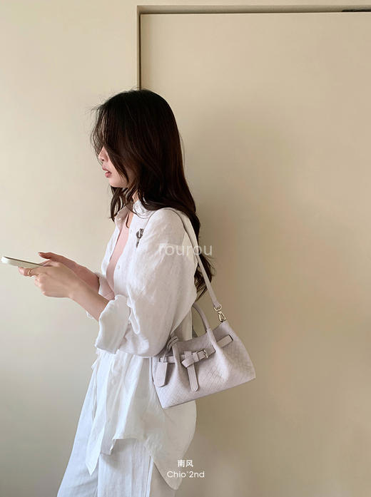 上新啦 【南风同款包包25.0】热门新款  累计销量100000+单好评率98%!环保高定PU皮，品质一绝定制五金皮料，很有版型，细节满满满分 商品图4