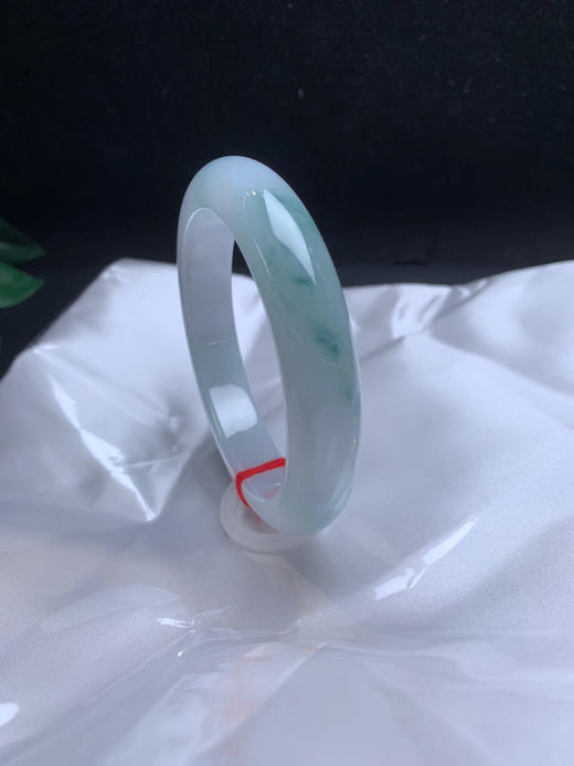 620106，58.7飘花手镯，润润的，底妆干净清新 飘清新蓝花 商品图3