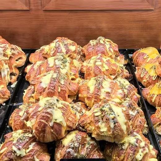 【臻选】法式牛肉芝士牛角包 商品图0