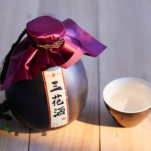 【皇佳香-青云好食城】53°三花酒陶瓷500ml瓶盒装桂林特色特产 商品图3