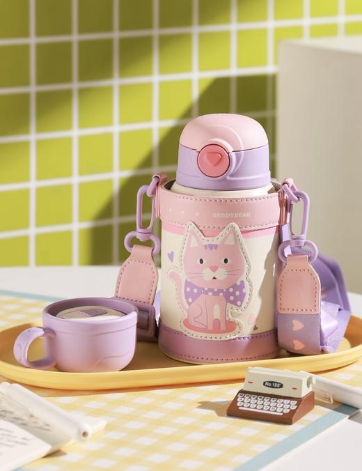 【品牌直发】【杯具熊清新萌宠系列糯米杯】儿童保温杯530ml 两盖吸管杯茶杯杯盖儿童幼儿园水壶316不锈钢 商品图5