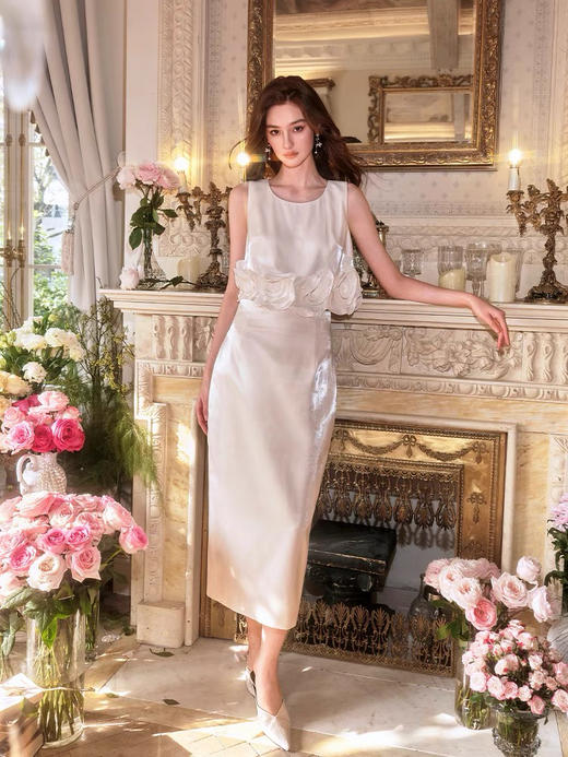 杏色立体花朵装饰圆领背心 商品图0