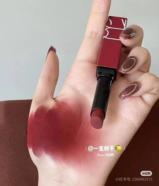 【6.2王炸割肉价】NARS 纳斯 细管哑光口红红管唇膏显白#133 #135(效期至25.11-12月，国际五年到27年） 商品图6