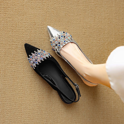 【预售5天】法式水钻包头凉鞋女低跟夏新款通勤百搭尖头单鞋DB&M6368 商品图3