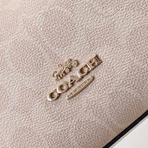 夏季特惠💰470 蔻驰新款流浪包小号CBH15 尺寸:19*15*8cm 商品图5