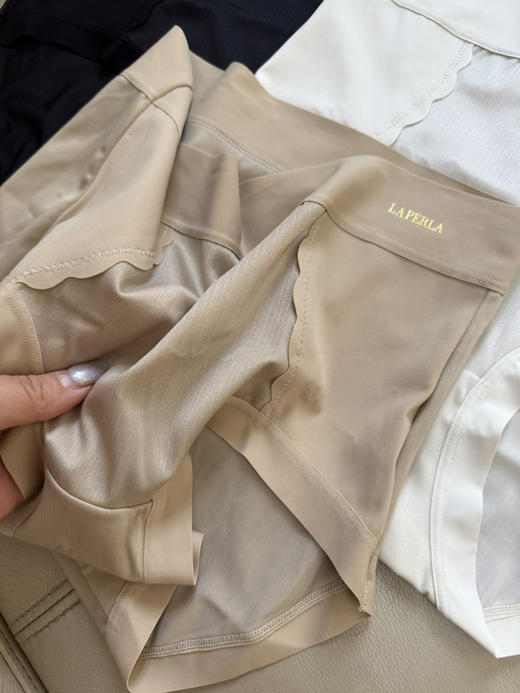 62-2 四色一盒不拆卖 Lp 琉璃·锦 中腰蚕丝包臀裤 柔滑舒适包裹佳 我穿L 商品图3