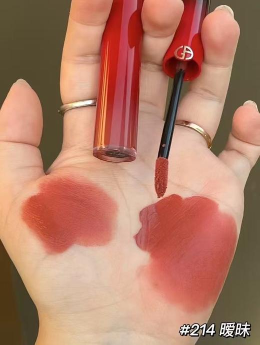 阿玛尼唇釉#214  暧昧
裸调的低饱和的奶杏色！ 商品图0