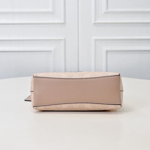 夏季特惠💰470 蔻驰新款流浪包小号CBH15 尺寸:19*15*8cm 商品图4