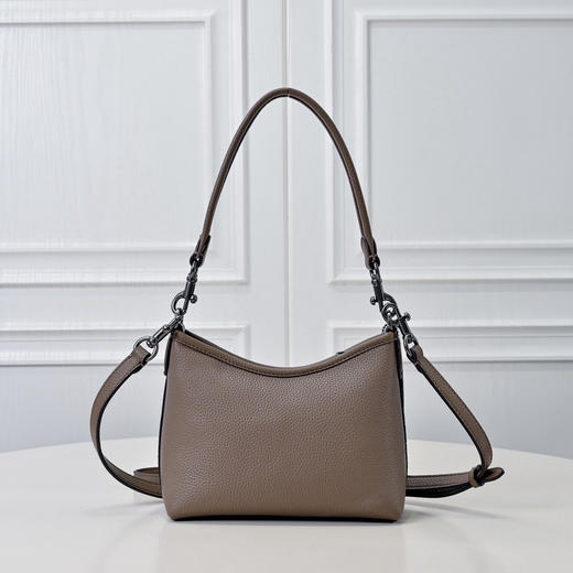 夏季特惠💰470 蔻驰新款流浪包小号CBH16 尺寸:19*15*8cm 商品图2